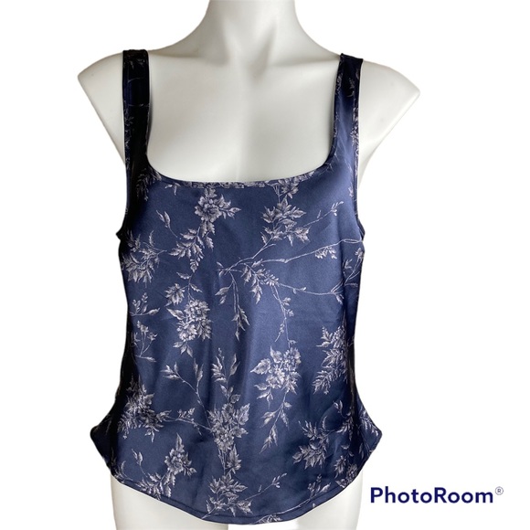 NWT Victoria's Secret Sleeveless Silk Shell / Blue Batik Size L - Picture 2 of 7